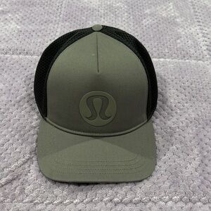 lululemon athletica Gray and Black Hat NWOT
